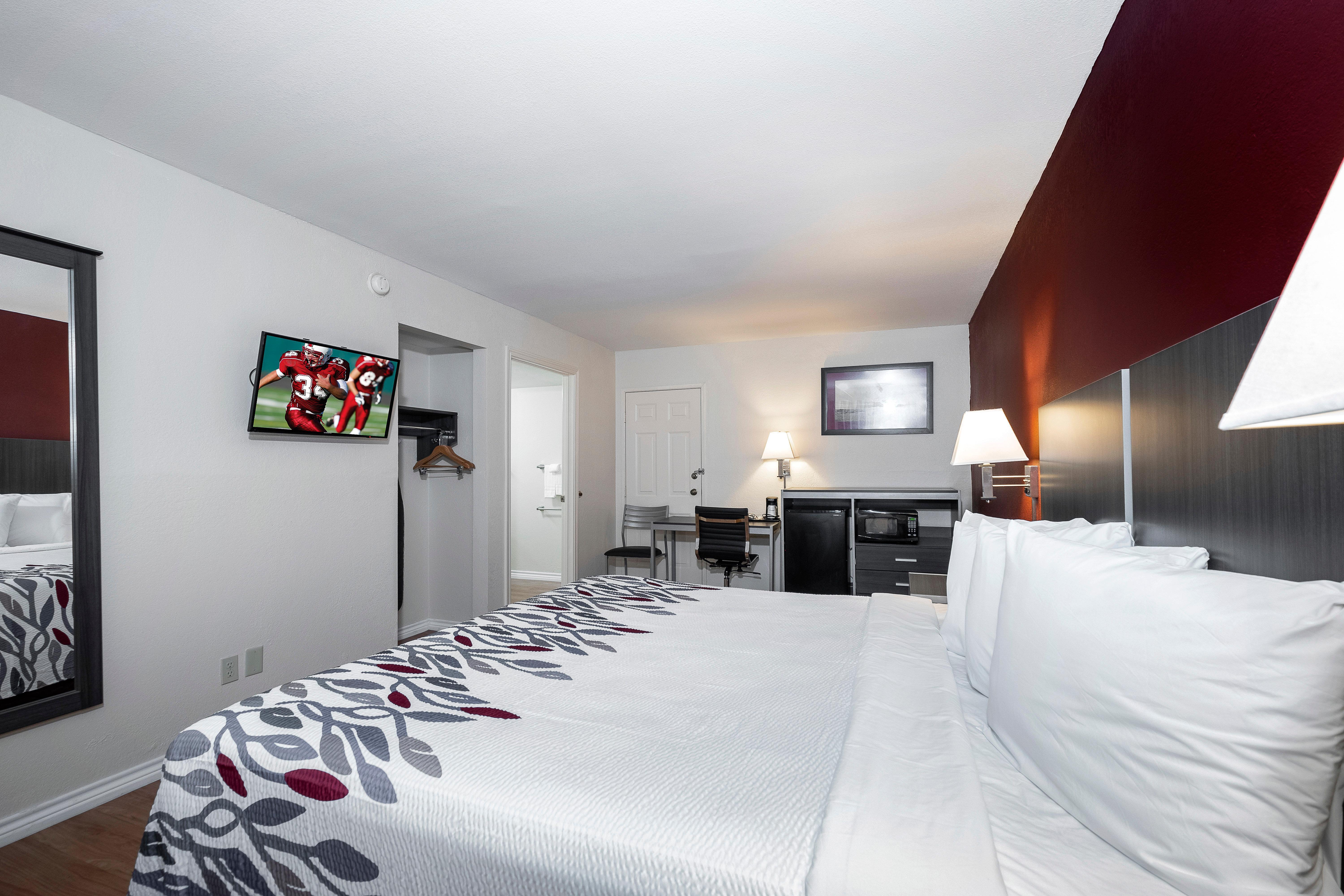 Red Roof Inn Houston North - Fm1960 & I-45 ウェストフィールド エクステリア 写真