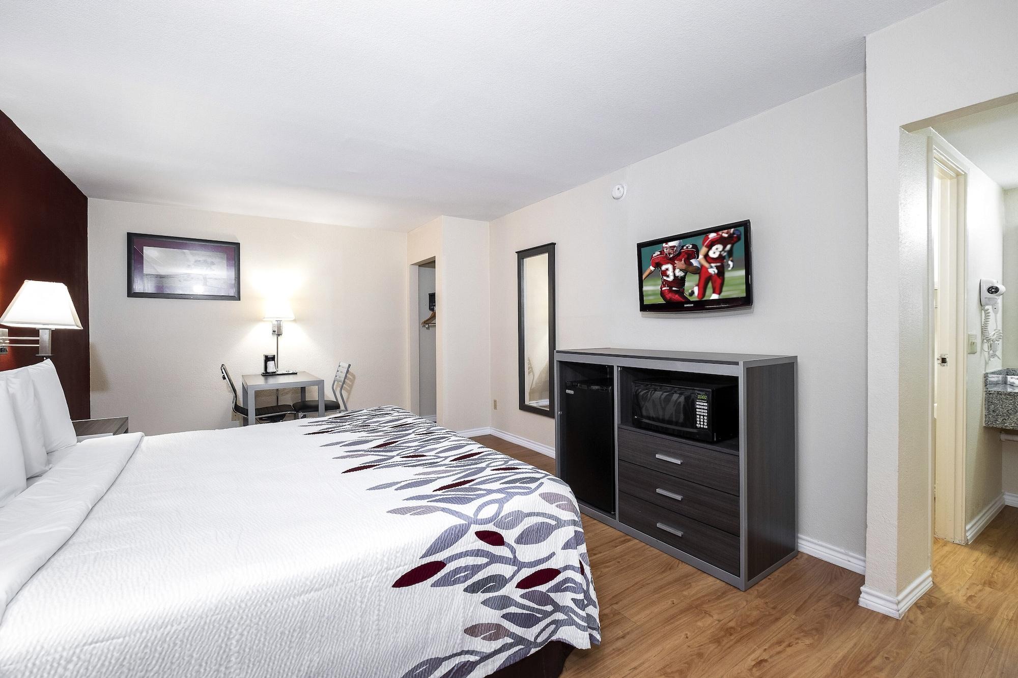 Red Roof Inn Houston North - Fm1960 & I-45 ウェストフィールド エクステリア 写真