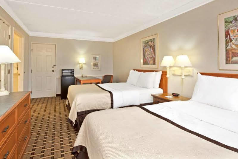 Red Roof Inn Houston North - Fm1960 & I-45 ウェストフィールド エクステリア 写真
